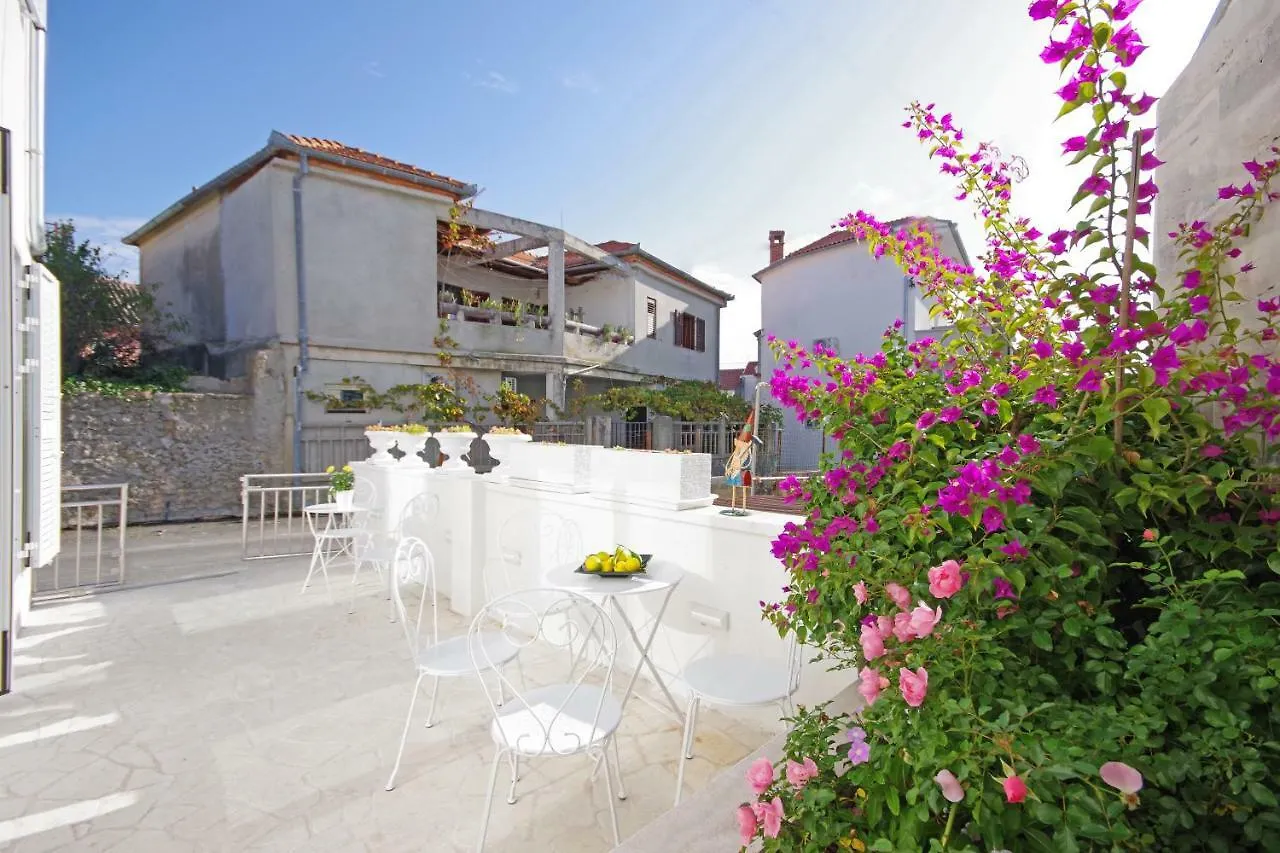 Apartment Karma Beach Zadar 0*,  Croatia