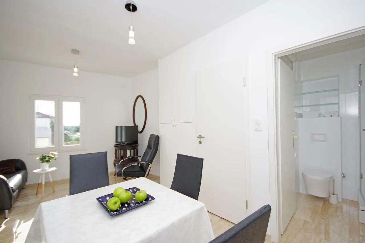 Apartment Karma Beach Zadar 0*,  Croatia