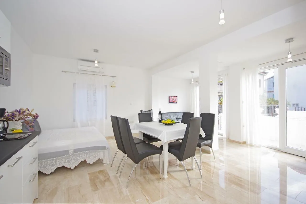 Holiday home Apartment Karma Beach Zadar
