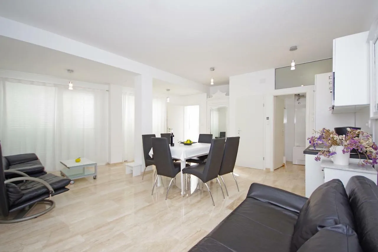 Holiday home Apartment Karma Beach Zadar