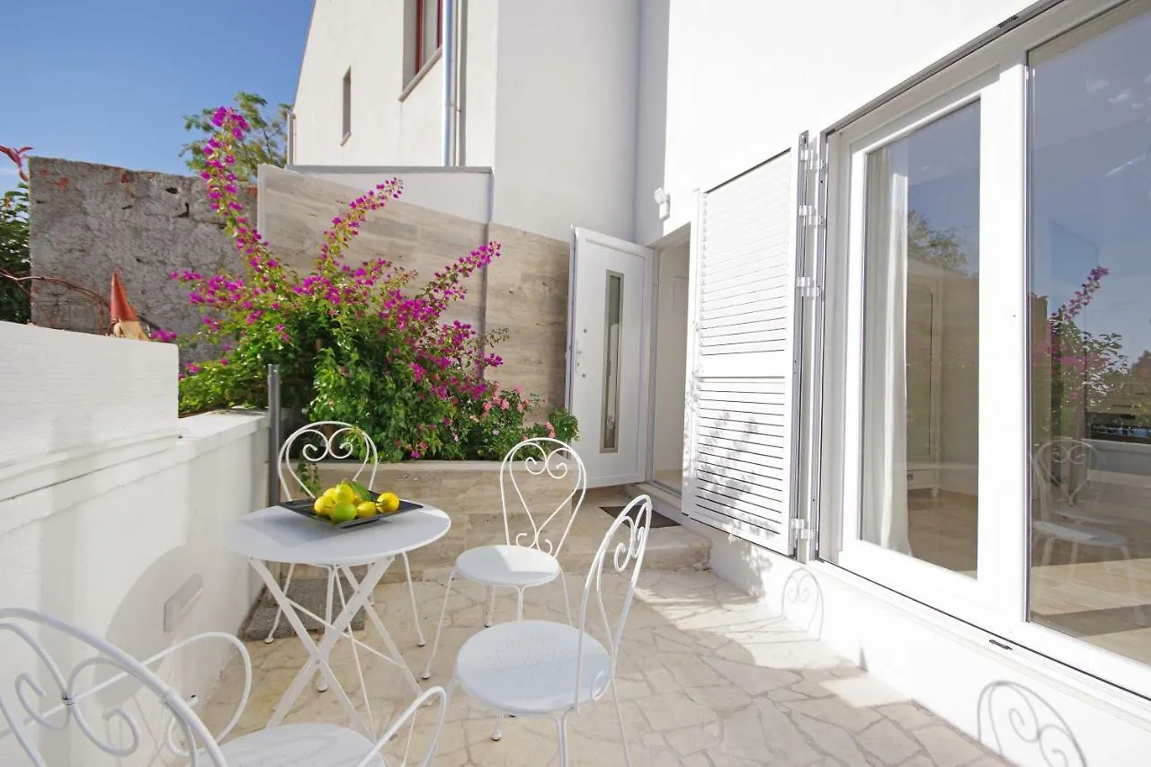 Apartment Karma Beach Zadar Croatia